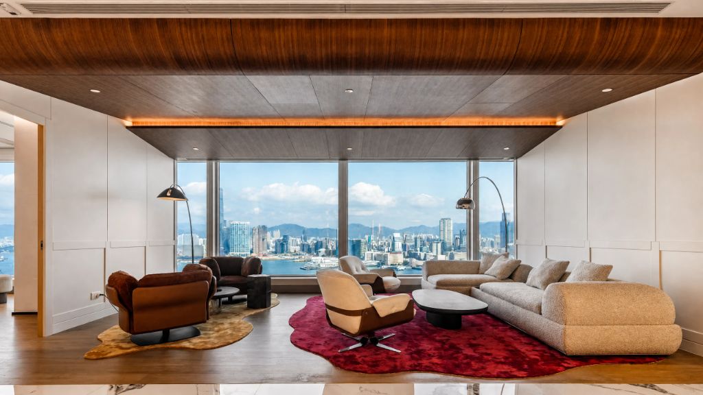 Client Lounge — panoramic harbour & skyline views