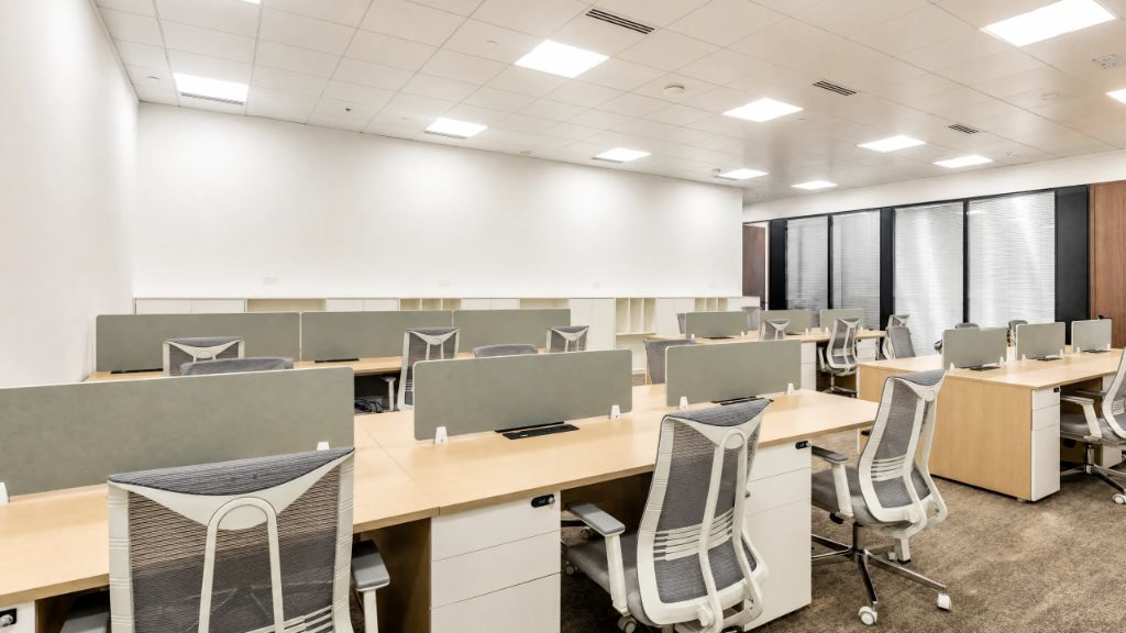 Open-Plan Working Floor — full workstation fit-out